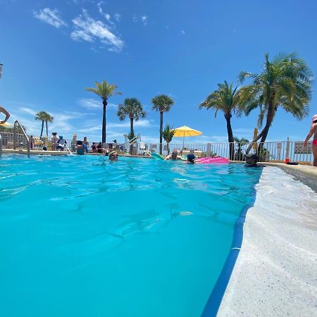 Page Terrace Beachfront Hotel St. Pete Beach Zewnętrze zdjęcie
