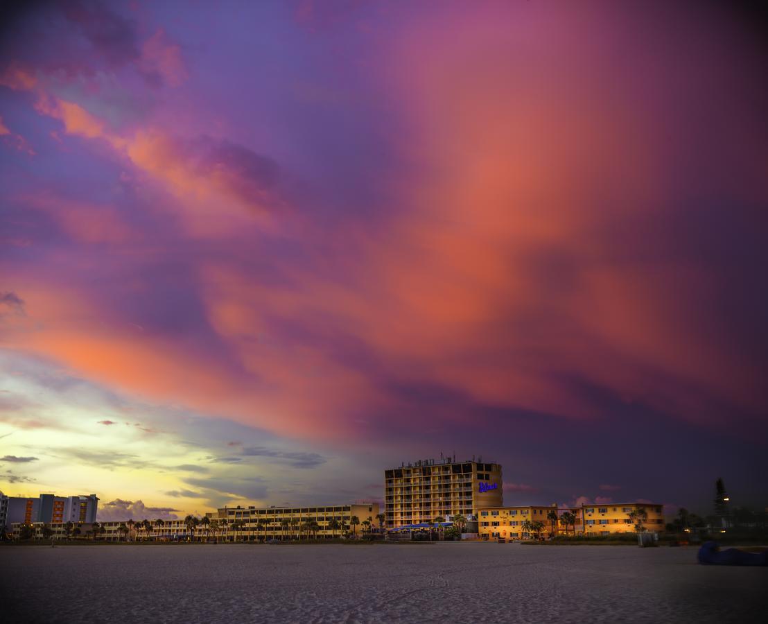 Page Terrace Beachfront Hotel St. Pete Beach Zewnętrze zdjęcie